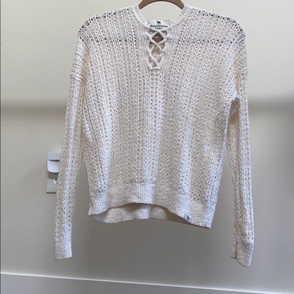 Abercrombie kids girl’s knit hooded sweater.